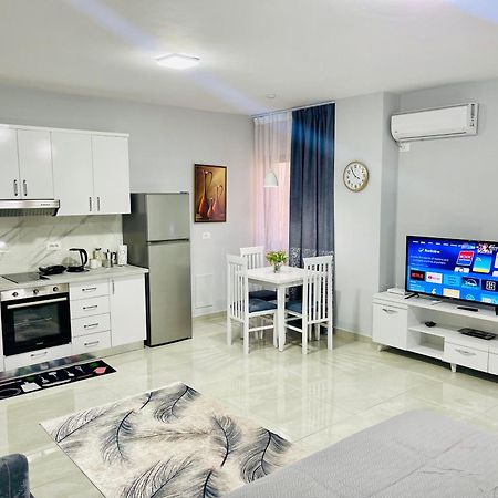 Albis Apartment 2 地拉那 外观 照片