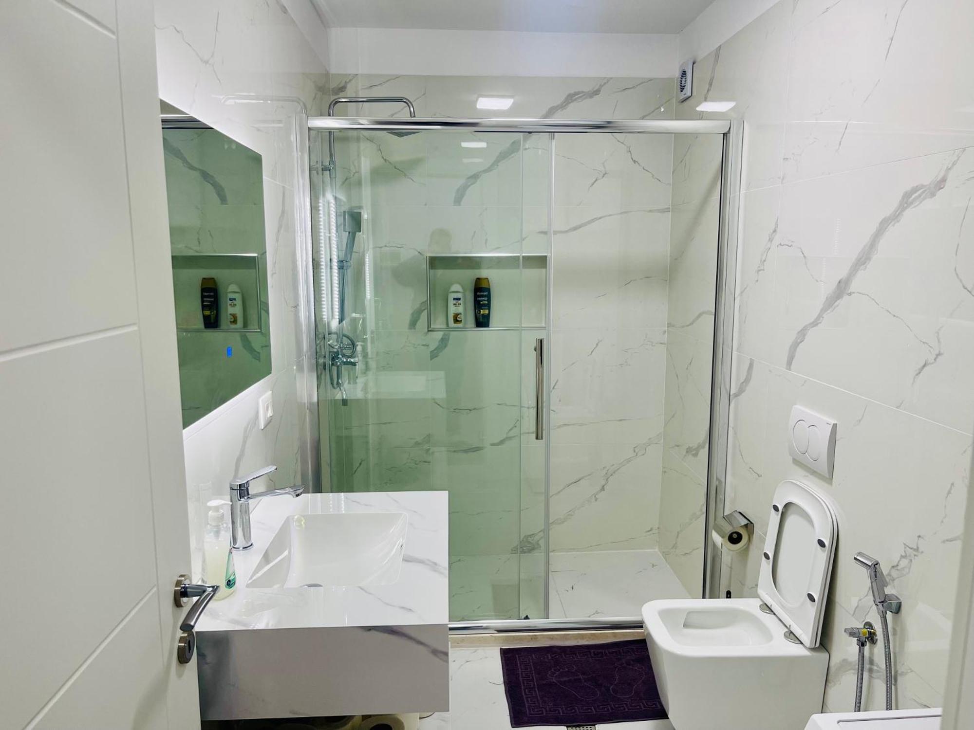 Albis Apartment 2 地拉那 外观 照片